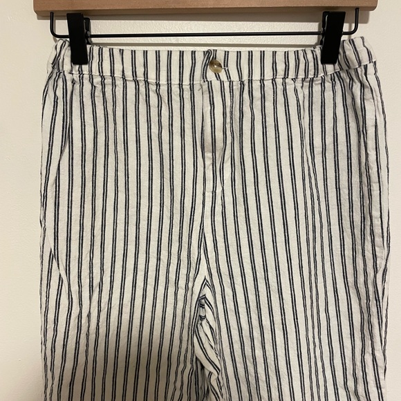 Forever 21 Size Small Vertical Stripe Loose Cropped Pant - Picture 4 of 6